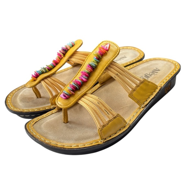 ALEGRIA PISA Sandals Leather Wedge Shoes Size 39 US 8.5 / 9 Yellow Beaded Thongs - Picture 1 of 13